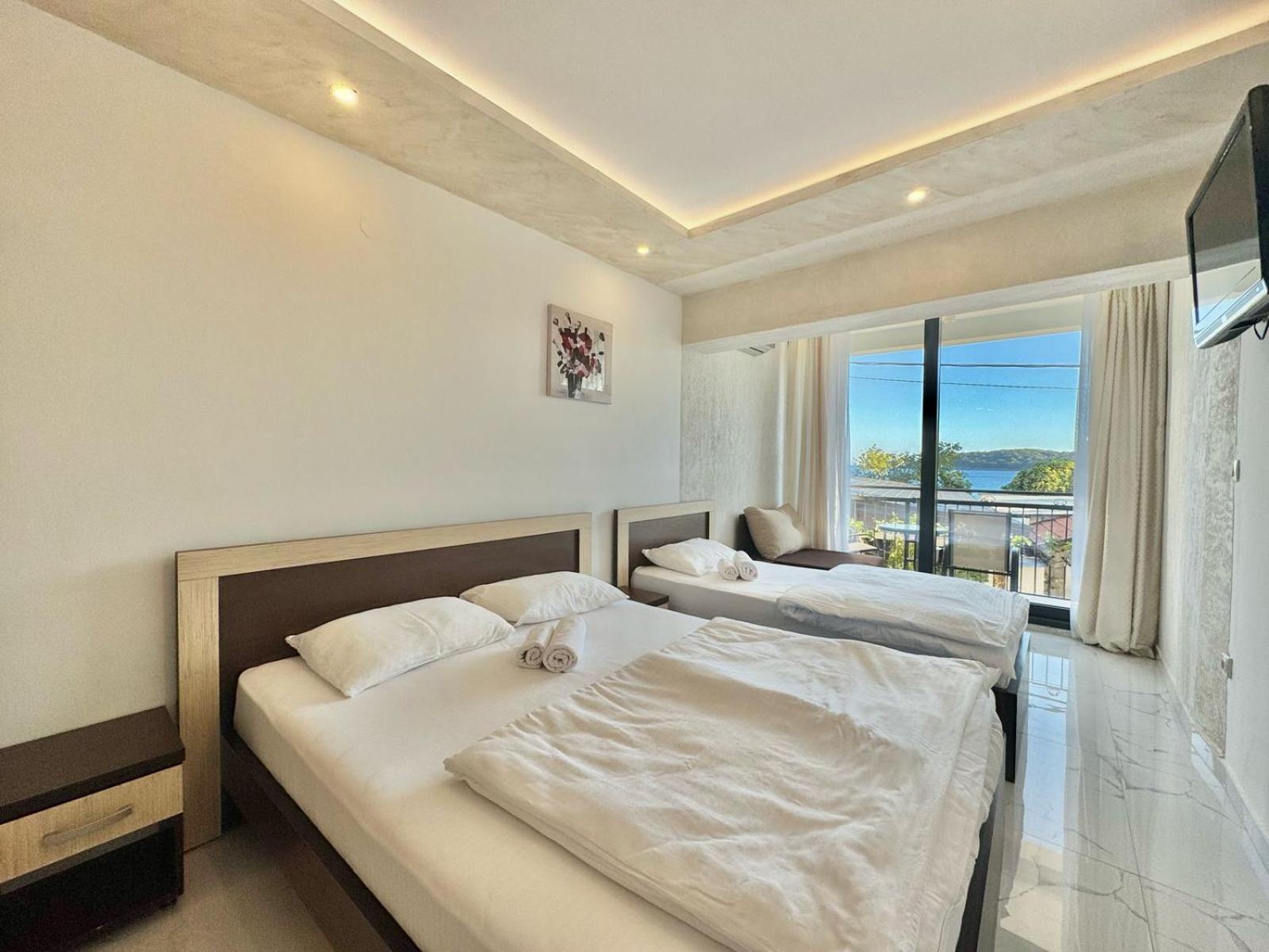 Beachfront Hotel Palma - Jaz Budva Exterior photo