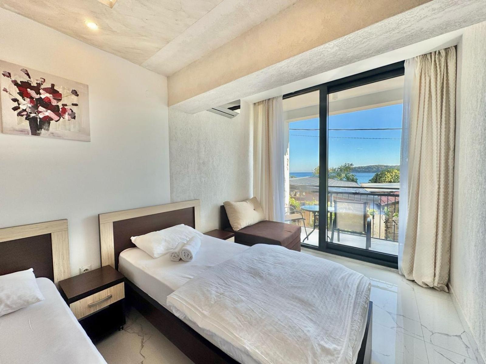 Beachfront Hotel Palma - Jaz Budva Exterior photo