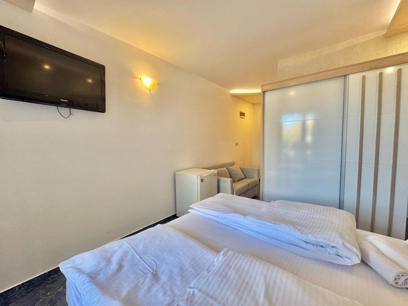 Beachfront Hotel Palma - Jaz Budva Exterior photo